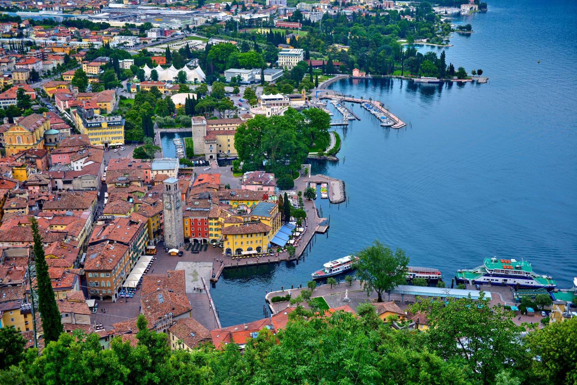 Casa Azzurra 150Mt From Lake - Happy Rentals Riva del Garda Exteriör bild