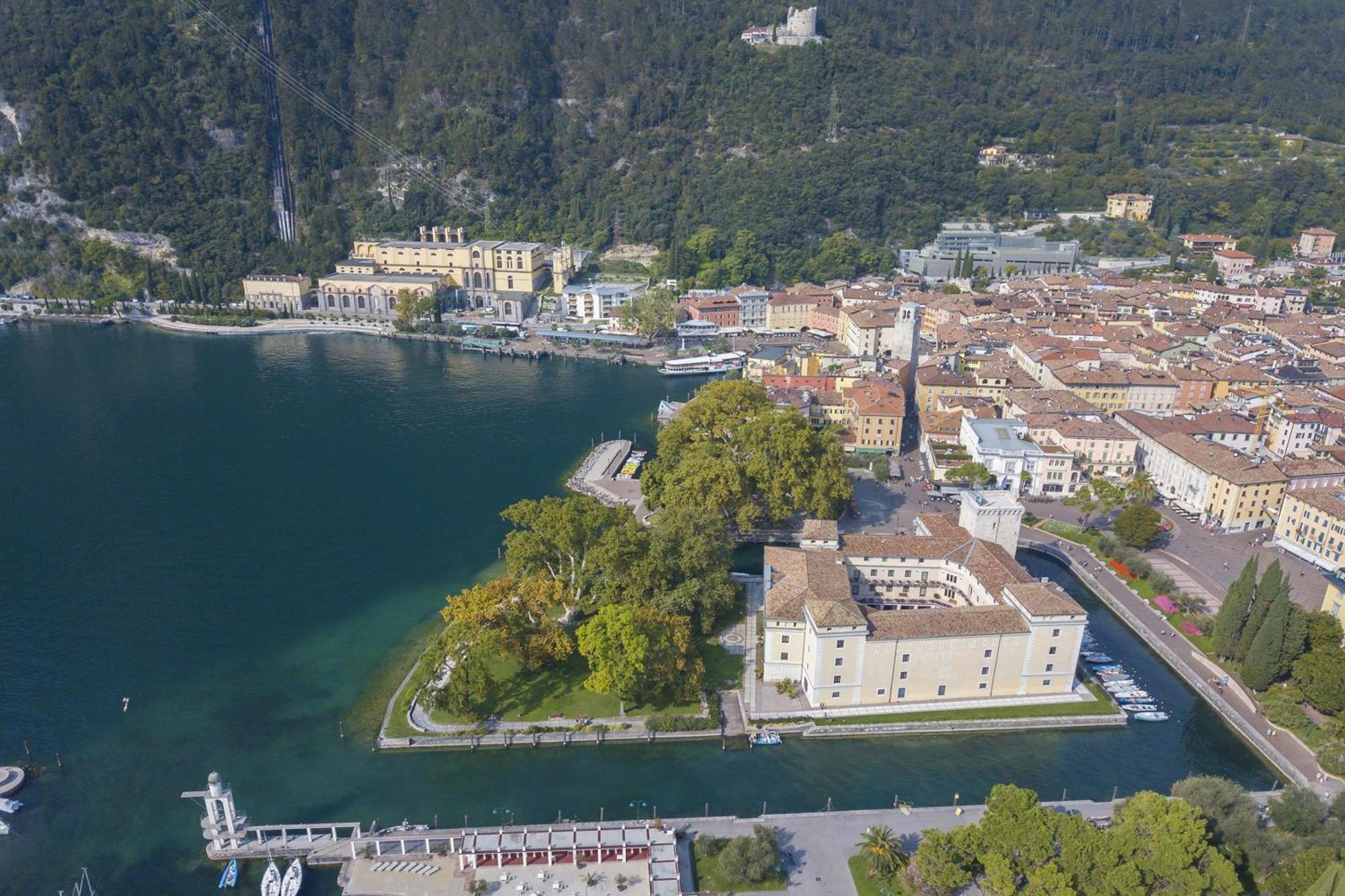 Casa Azzurra 150Mt From Lake - Happy Rentals Riva del Garda Exteriör bild